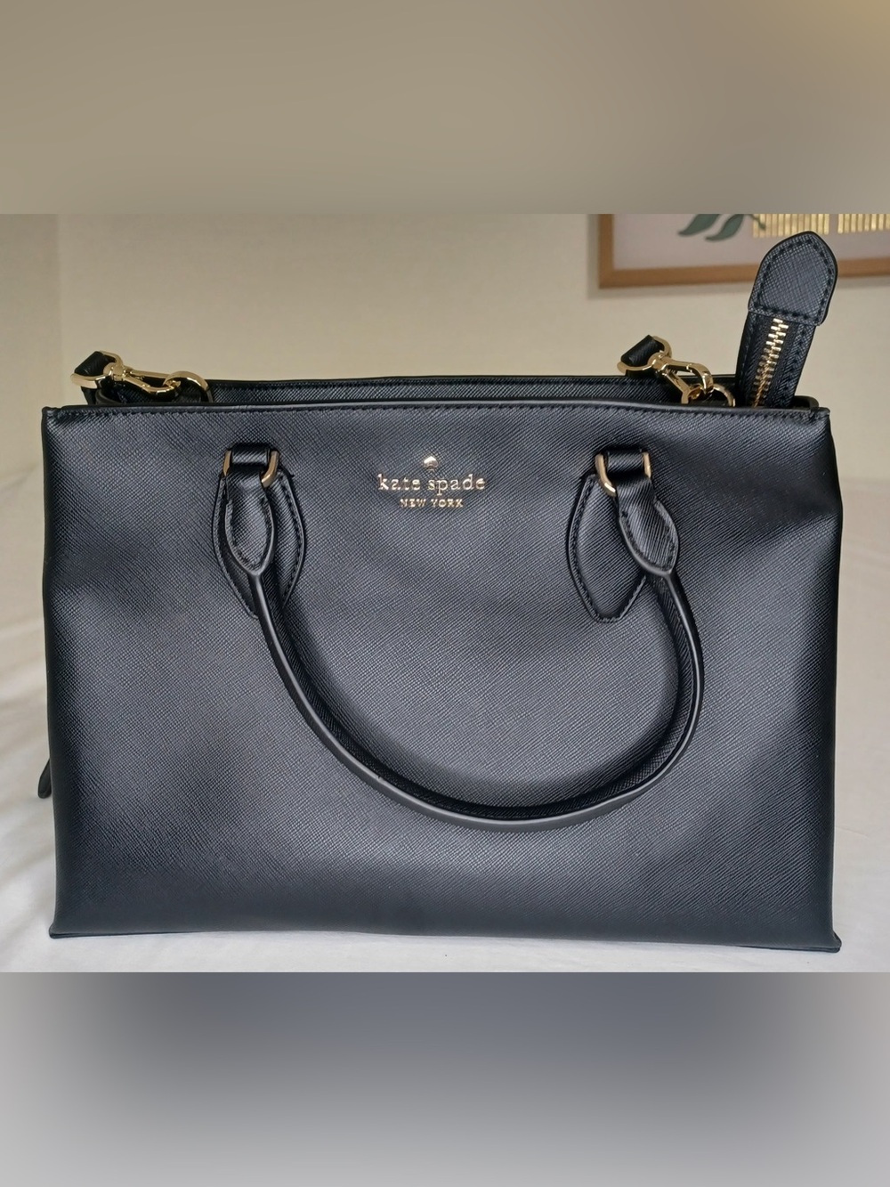 Kate spade Rae medium black saffiano satchel. Excellent condition.